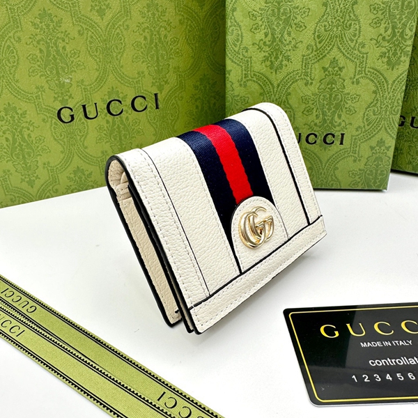 グッチ財布コピー背面デザイン